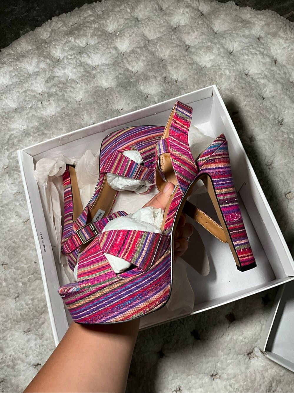 Steve Madden / Raimi heel - Picture 2 of 7